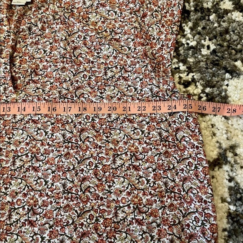 BEAUTIFUL FLORAL LIZ CLAIBORNE TOP - Picture 6 of 8